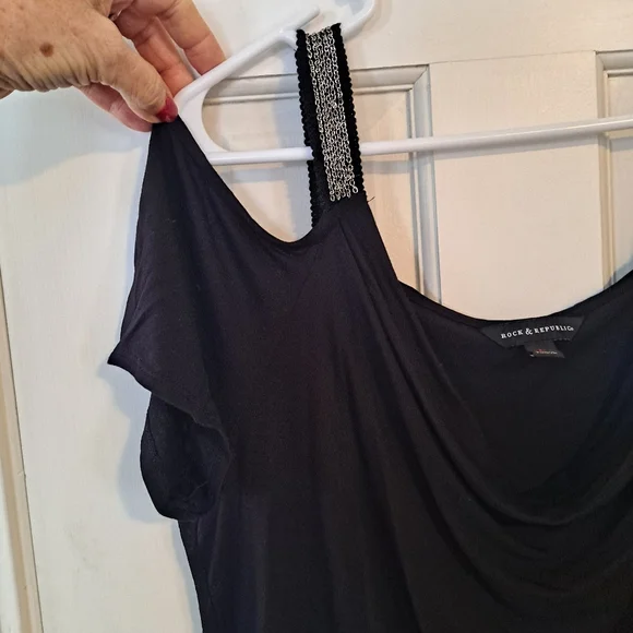 ROCK & REBPUBLIC Black Tank Chain Link Strap Scoop Neck Blouse Size Large - Picture 4 of 10